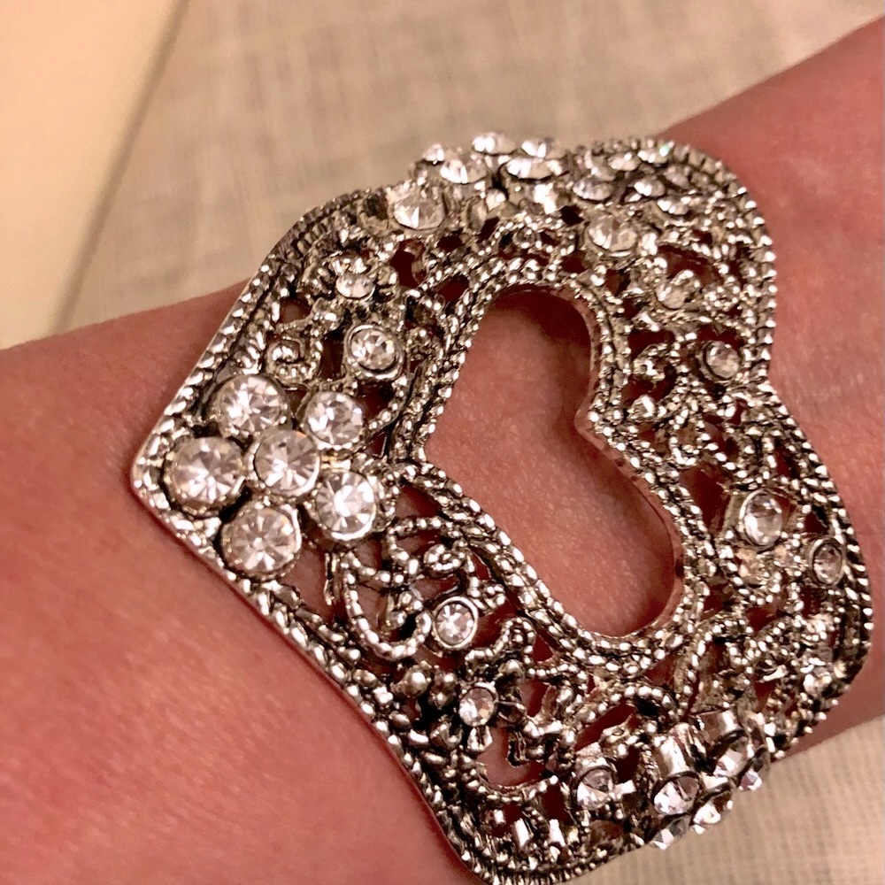 Silver Sparkle Cubic Zirconia Heart Design Bracelet - Statement Piece Jewelry - Picture 5 of 6